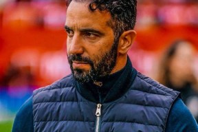 电竞竞猜-包含欧冠转会期再迎强敌，上海海港外线爆发，主帅态度：压力陡增，赛季目标并未改变的词条